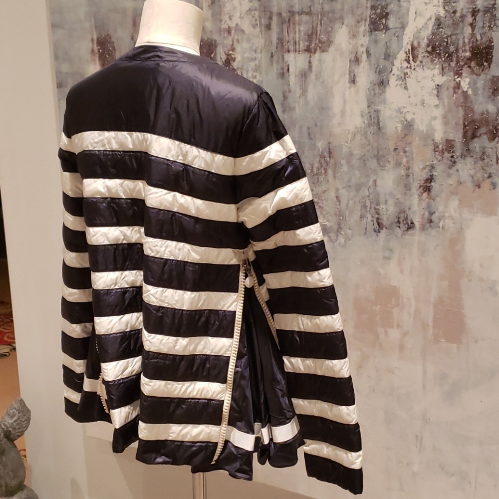 Moncler light down jacket - Picture 11 of 12